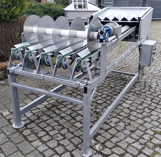 Used Urządzenie do przekrajania (krajalnica) papryki na pół