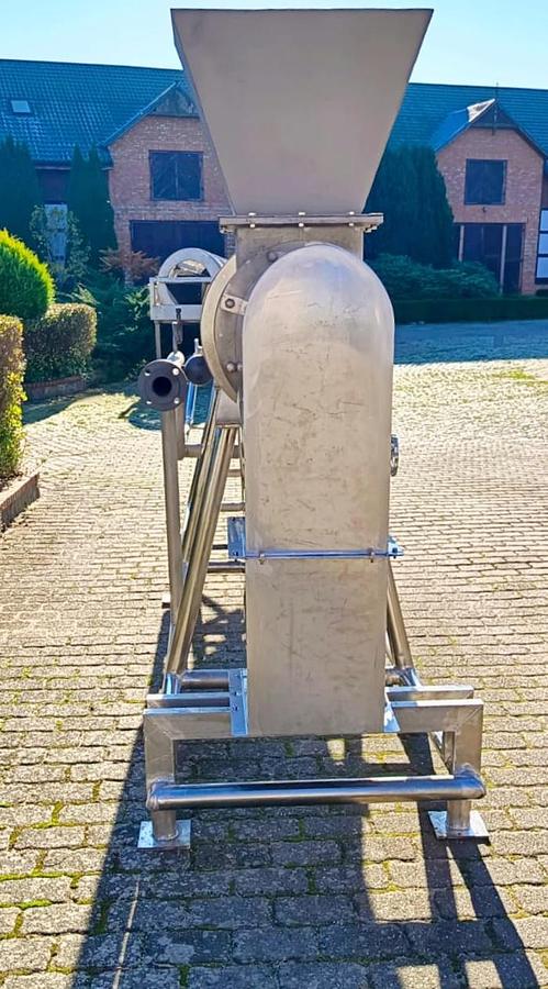 Used Rozparzacz ślimakowy "MANZINI" do rozparzania rozdrobnionych owoców i warzyw