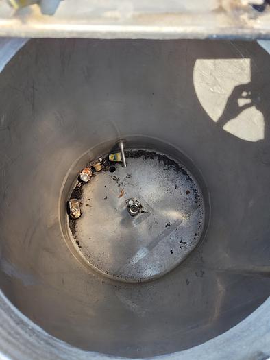 Used Zbiornik magazynowo – procesowy z płaszczem, izolacją termiczną i płaszczem zewnętrznym, pojemność 1.000 l.