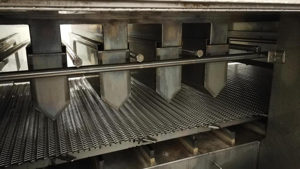 Used Linia do parzenia i zapiekania produktów mięsnych, mięsno-warzywnych, piekarniczych (pizza, zapiekanki), producent JBT