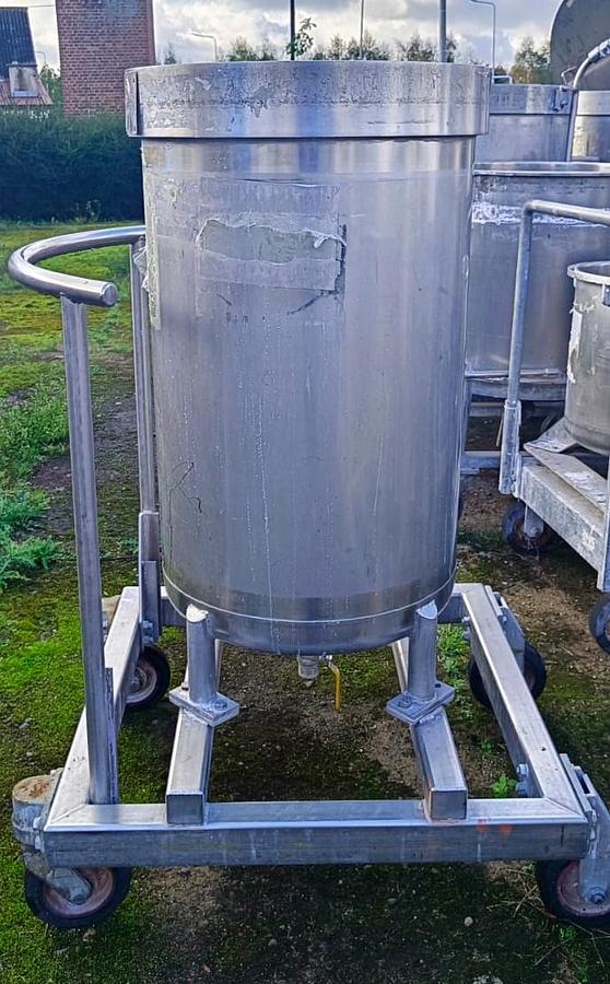 Used Zbiornik nierdzewny 200 l z wózkiem