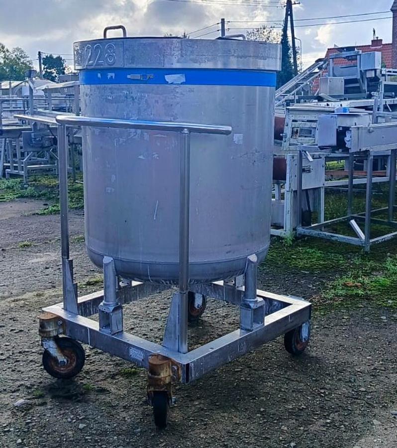 Used Zbiornik nierdzewny z wózkiem, pojemność 470 l