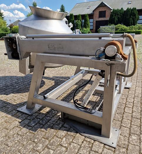 Used Mieszalnik bębnowy z hydraulicznym podnoszeniem i zmiennym kątem położenia bębna