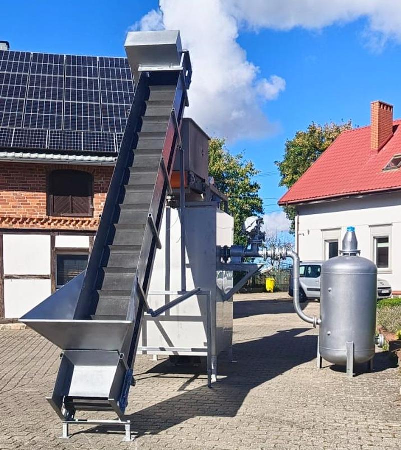 Used Zespół do ciśnieniowego oparzania naskórka warzyw okopowych – KOMEN KUIN