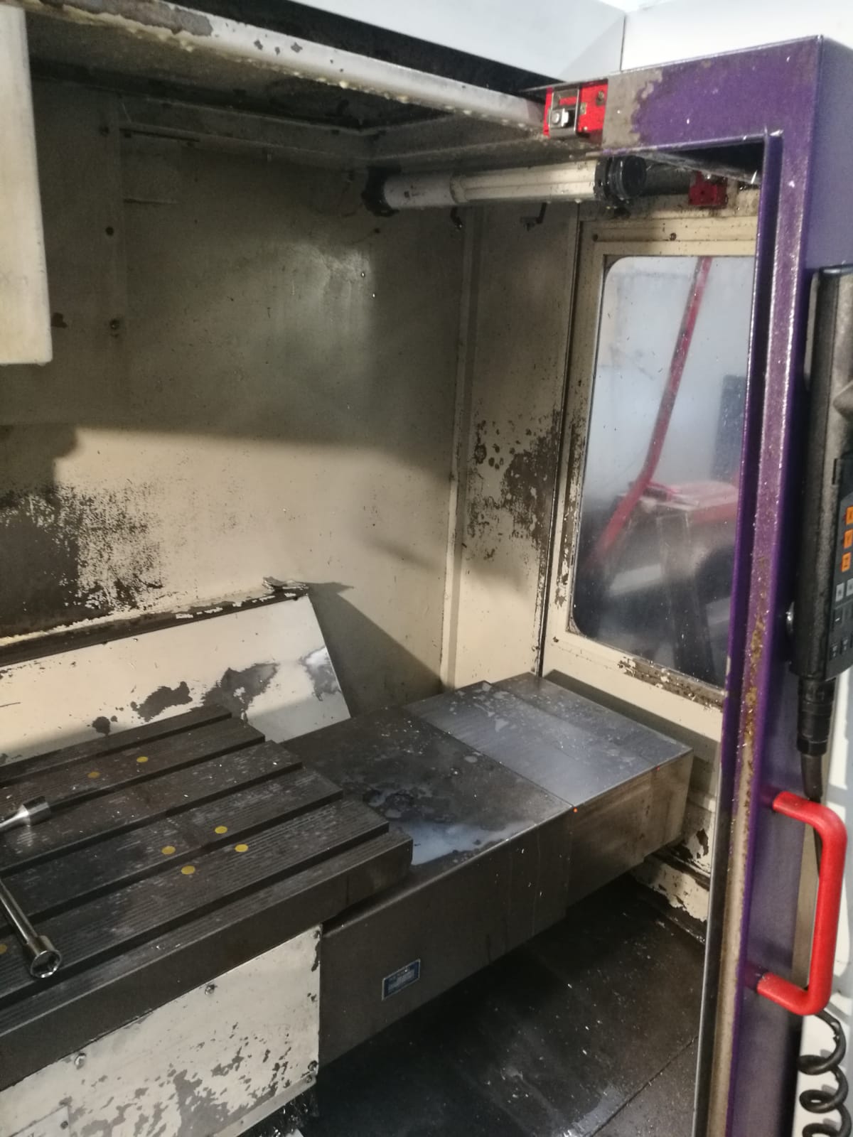 Gebruikt BRIDGEPORT VMC 800 L 30 - 2000