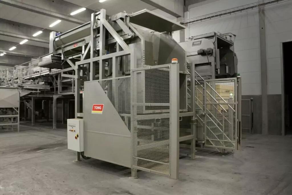160° Box & Tote Dumpers