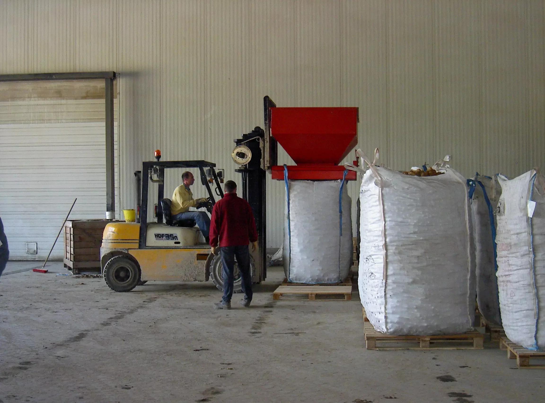 Tote Bins