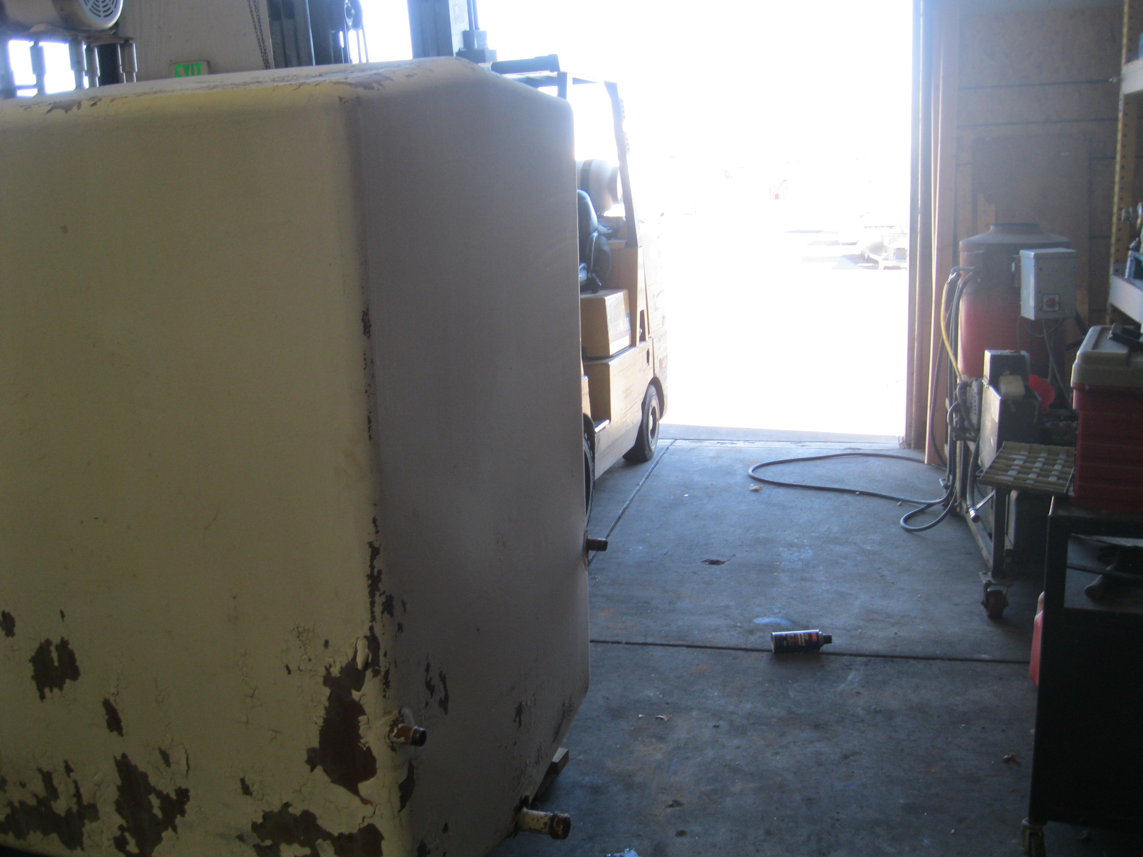 Usado 1000 GALLON PURITY HORIZONTAL STORAGE TANK