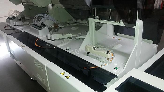 Used For Sale OLYMPUS AU 5800 Chemistry Analyzer