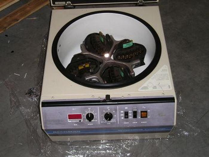Used For Sale BECKMAN Spinchron. Centrifuge