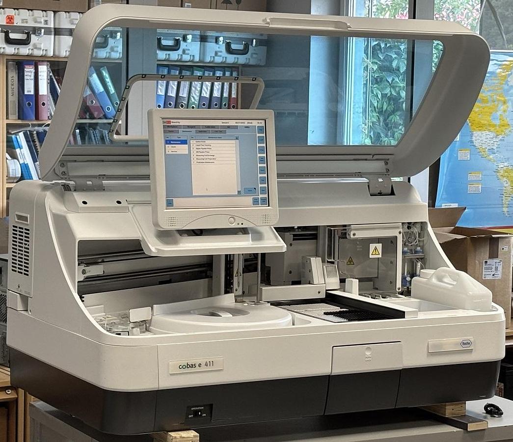 Used HITACHI cobas e411