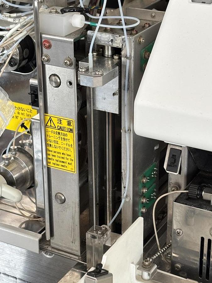 Used TOSOH HLC-723G8 with loader