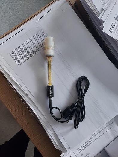 Used Thermo Scientific™ Orion™ ROSS Ultra™ Glass Bodied Combination pH Electrode