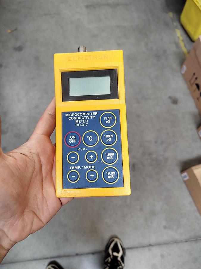 Used microcomputer conductivity meter cc-317