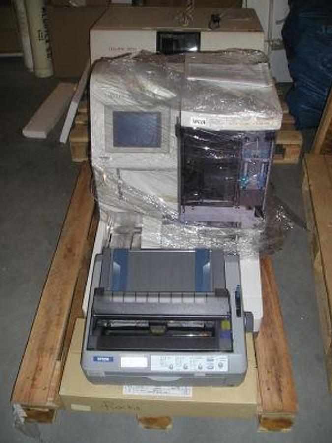Used ROCHE Urisys 2400