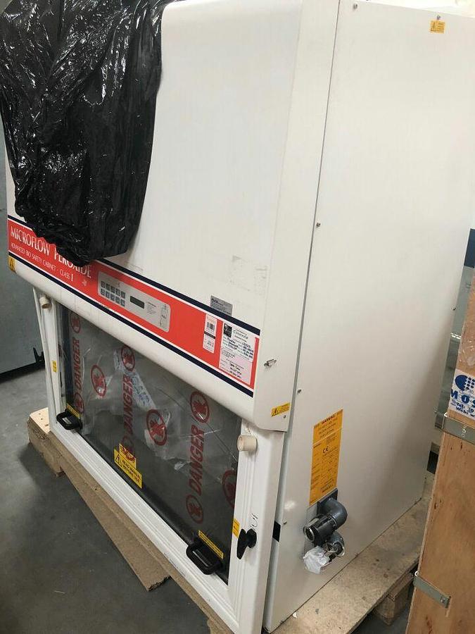 Used BIOQUELL MICROFLOW CLASS I MICROBIOLOGICAL SAFETY CABINET