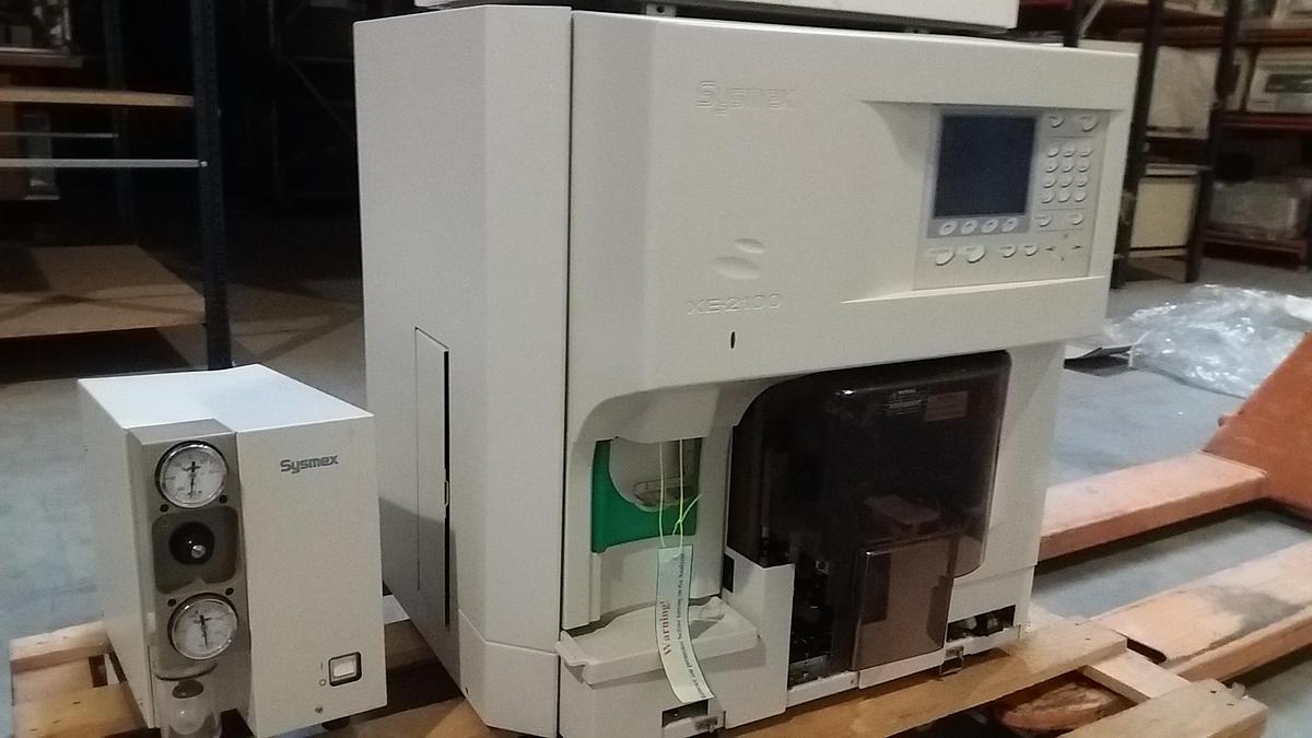 Used Sysmex XE 2100D