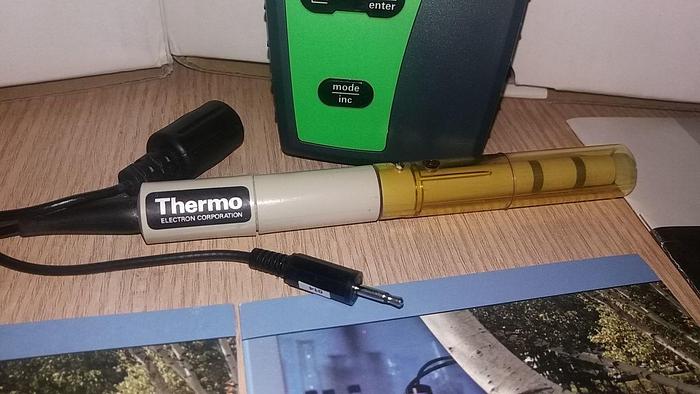 Used THERMO ELECTRON RUSSEL RL060P Portable pH Meter