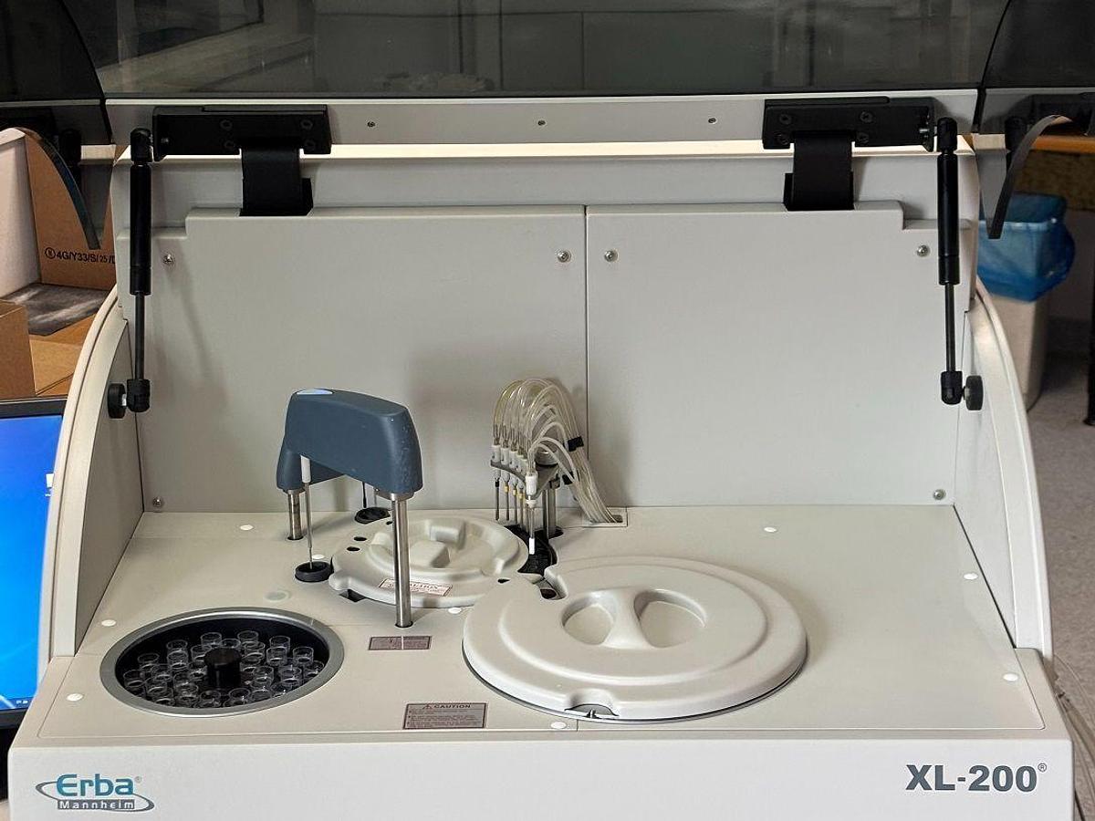 Used ERBA XL-200