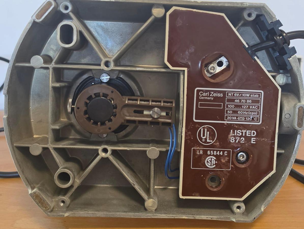 Used Carl Zeiss NT 6V/10W stab