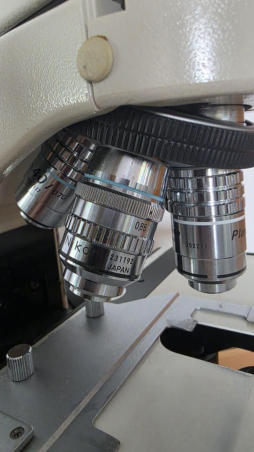 Used NIKON LABOPHOT 2