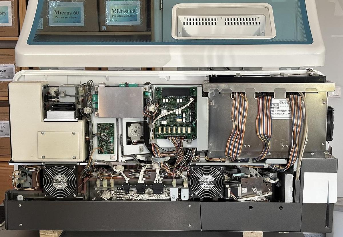 Used HITACHI cobas e411