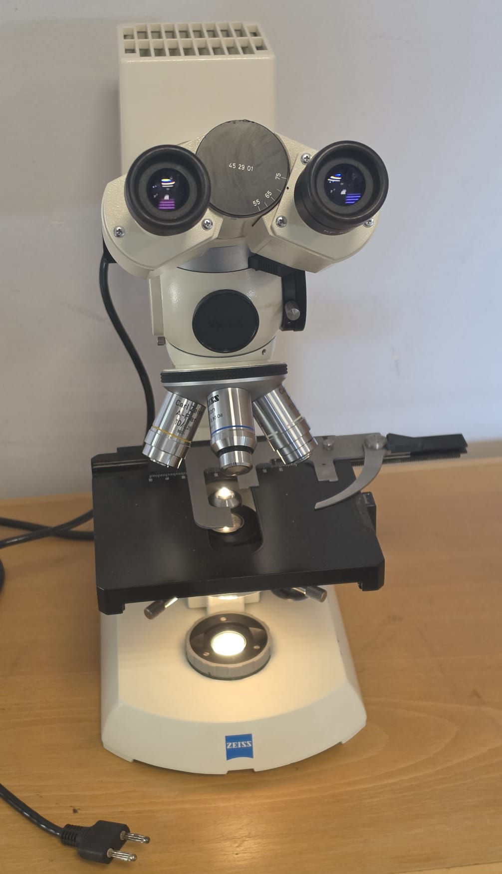 Used Carl Zeiss NT 6V/10W stab