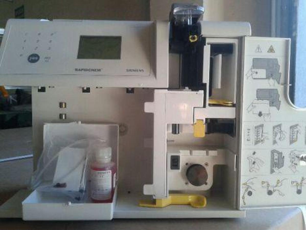 Used SIEMENS Rapidchem 744 (Na, K, Cl) / Rapidchem 754 (Na, K, Li)
