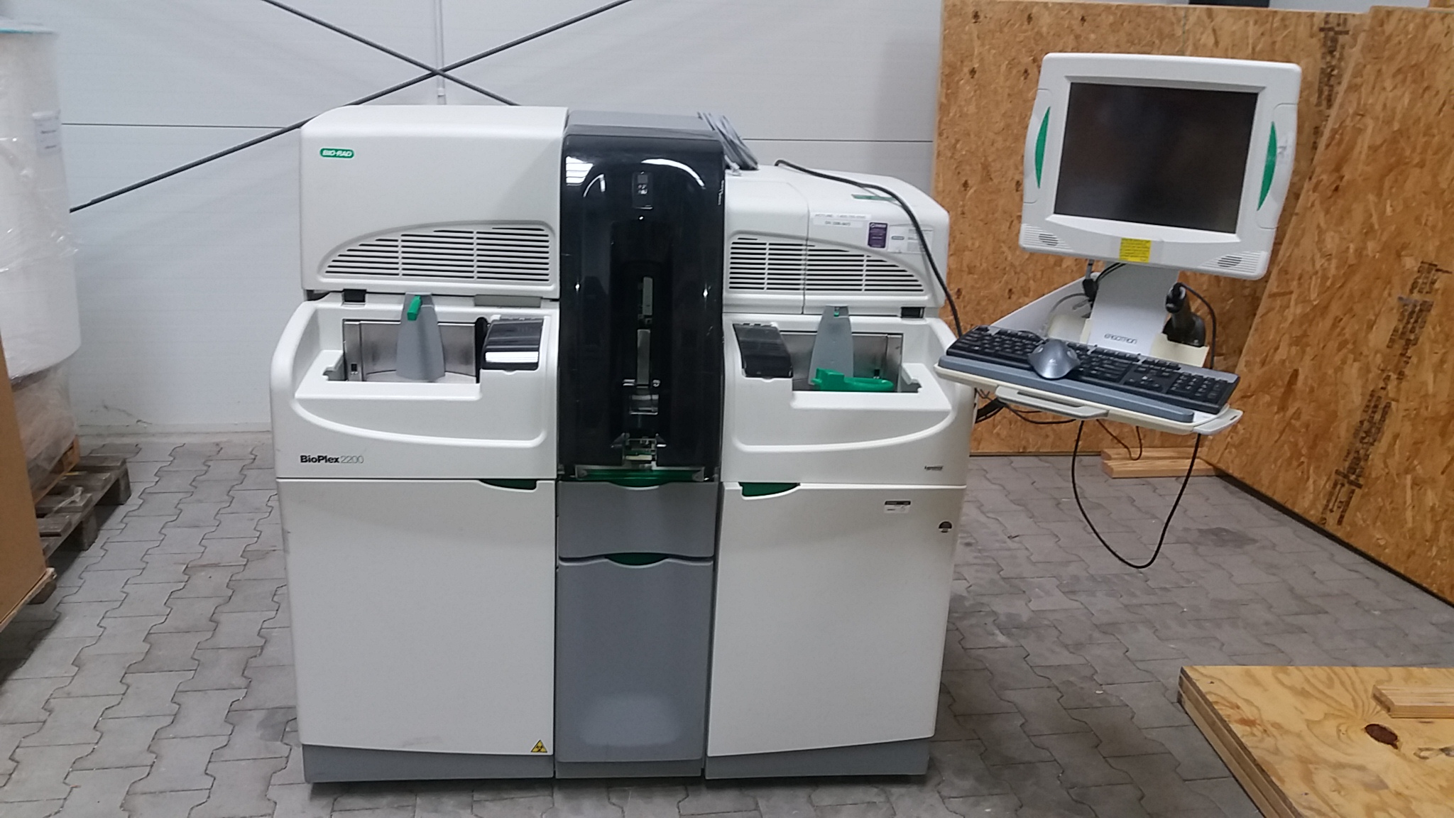 Used BIOPLEX 2200
