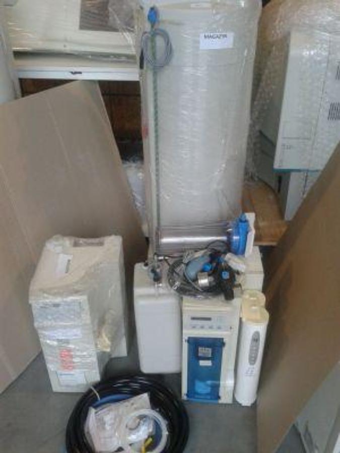 Used MILLIPORE Elix
