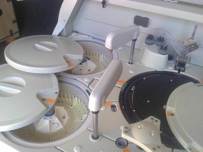 Used For Sale OLYMPUS AU 640 Chemistry Analyzer