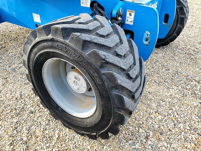 Used 2014 Genie Z60/34 Articulated Boom Lift ** 747 Hrs **