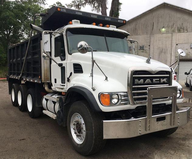 Used 2004 MACK Granite CL700