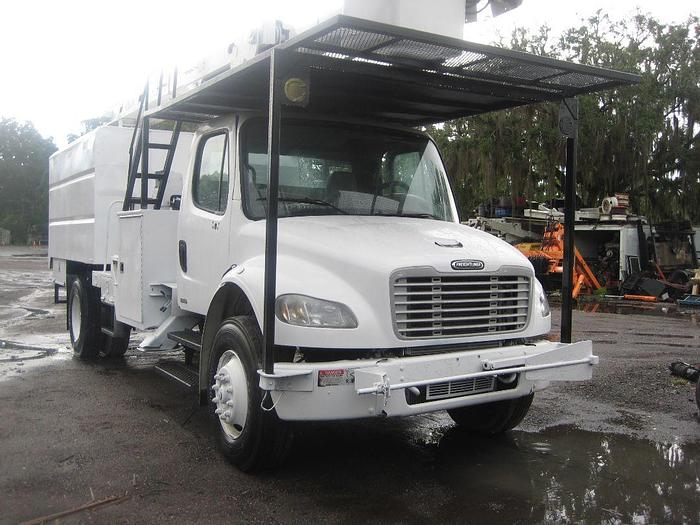 Used 2011 FREIGHTLINER Business Class M2