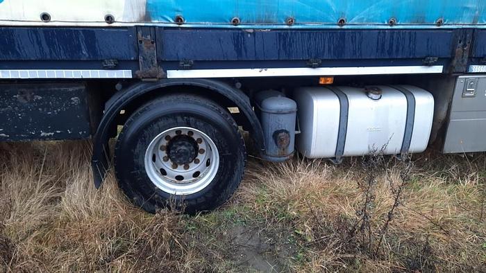 Gebruikt 2005 DAF 85 CF 340 tampoline 4x2 FULL STEEL MANUAL