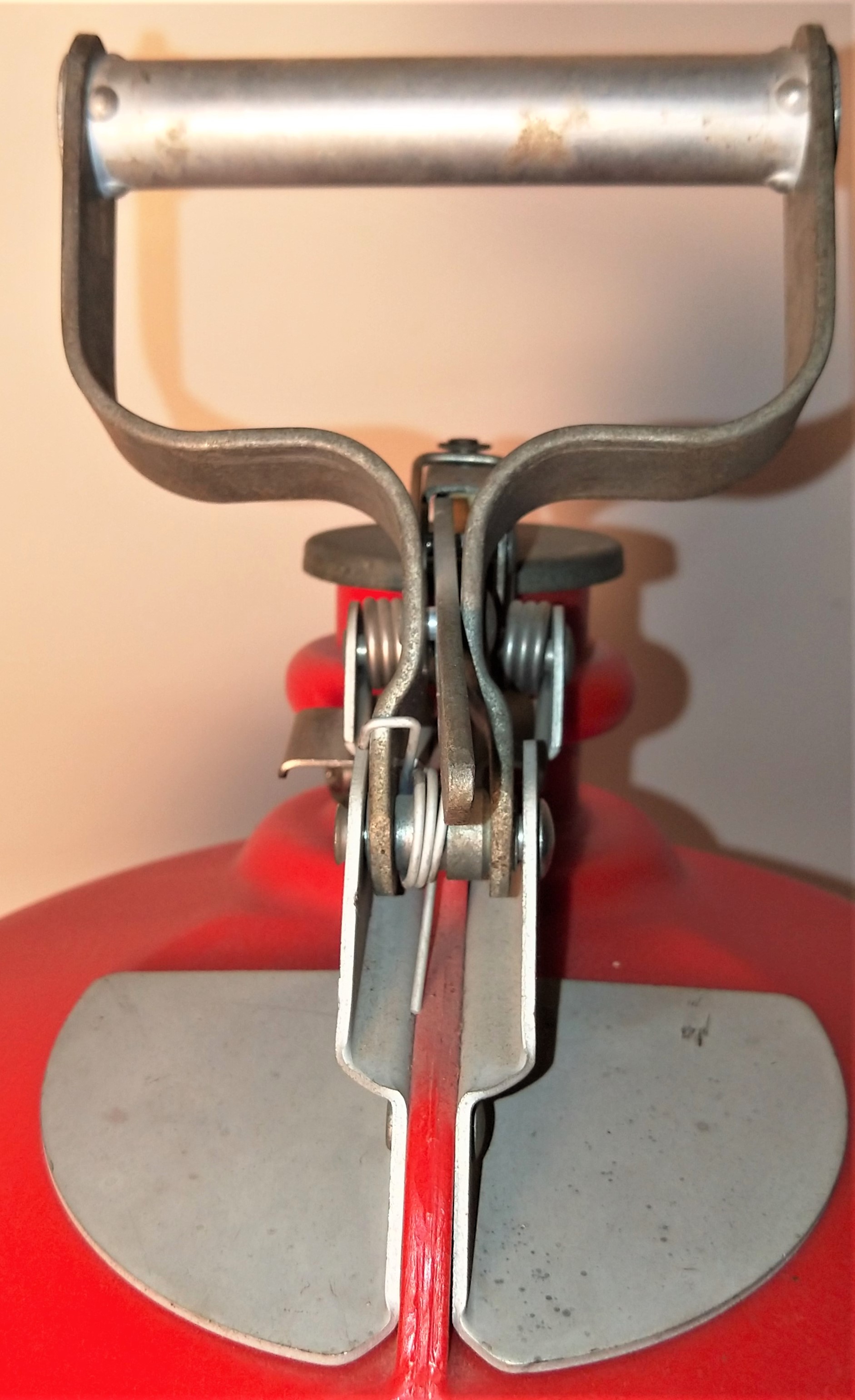 Used Justrite 14251 Non-Metallic Safety Can for Petroleum Products - 9.4 L (2.5 Gallon)