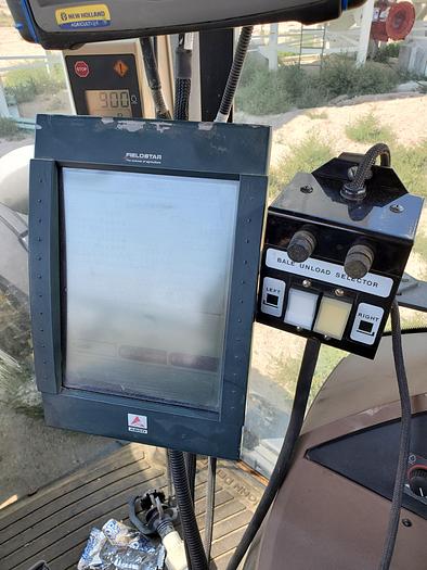 Used 2006 Hesston 4910 Baler w/ Accumulator ** 32k Bales **