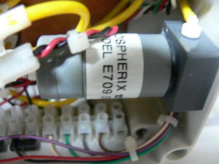 Used Acrylic C02 N2/O2 Chamber w/ Aluminum Shelves