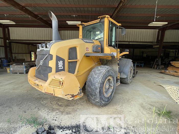 Used 2014 Volvo L-90G Loader