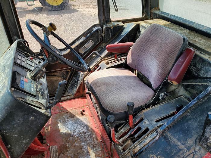 Used ** Auction ** 1978 International 1486 Tractor