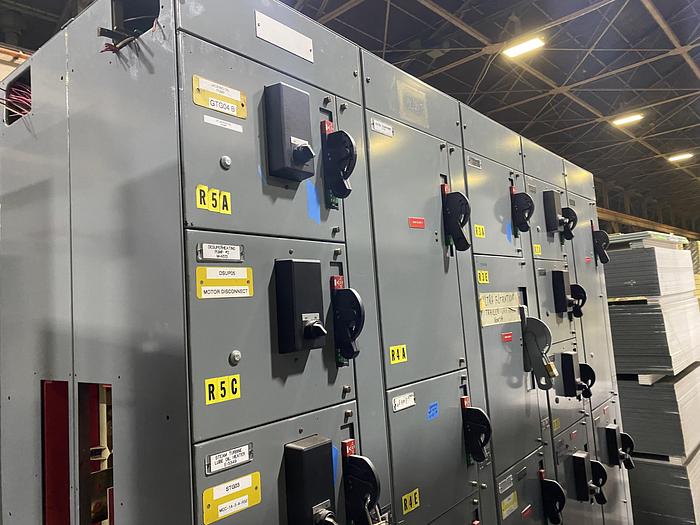 Used ALLEN BRADLEY CENTERLINE SERIES MCC SECTION