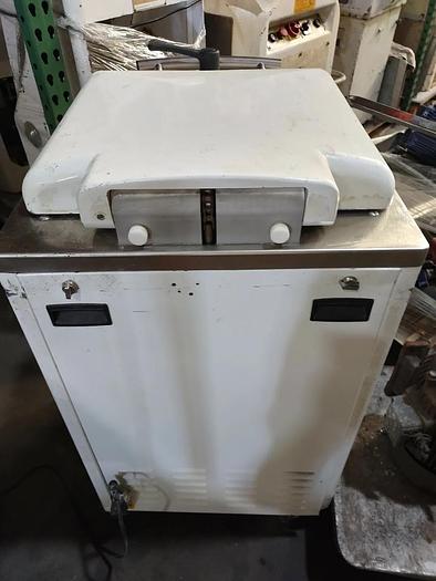 Used EM / Vitella SRL, 10/20 Part Hydraulic Divider and Dough press w/ Guarantee