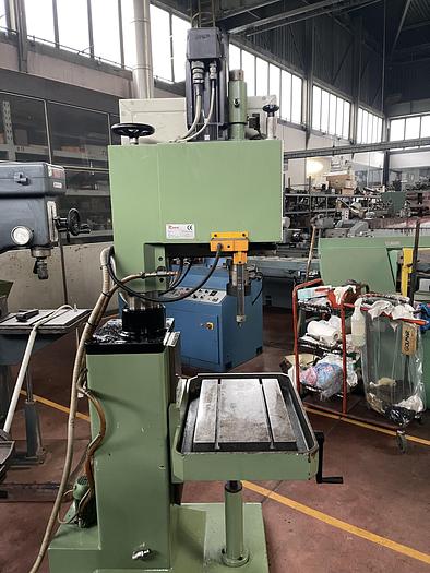 Ottime Maschiatrice a Colonna RECORD M30