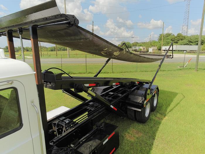 Used 2007 MACK CV 713