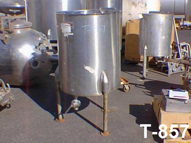 Usado 100 GALLON SINGLE SHELL VERTICAL TANK