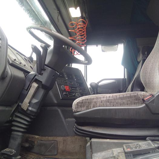Usado 2001 IVECO Eurostar 440E43T tractor unit