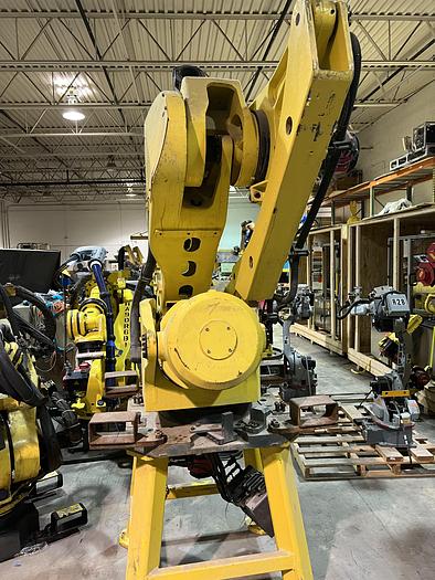 Used FANUC M410iB/450 WITH R30iB CONTROLLER