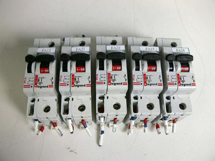 Used Lot of 6 Legrand B1 06152 Circuit Breakers 230/400V