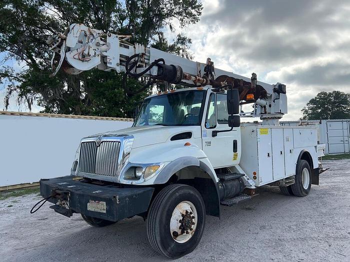 Used 2007 International 7300 Altec DM47-TR Digger Derrick