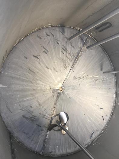 Used Used approximately 500 gallon vertical stainless steel mix tank